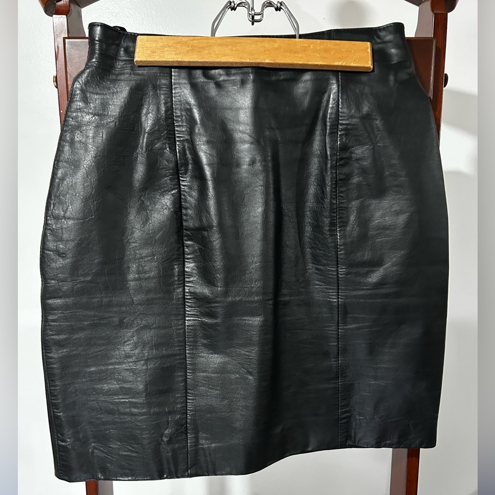 Women’s 6 Black Leather Skirt by Byrnes & Baker
